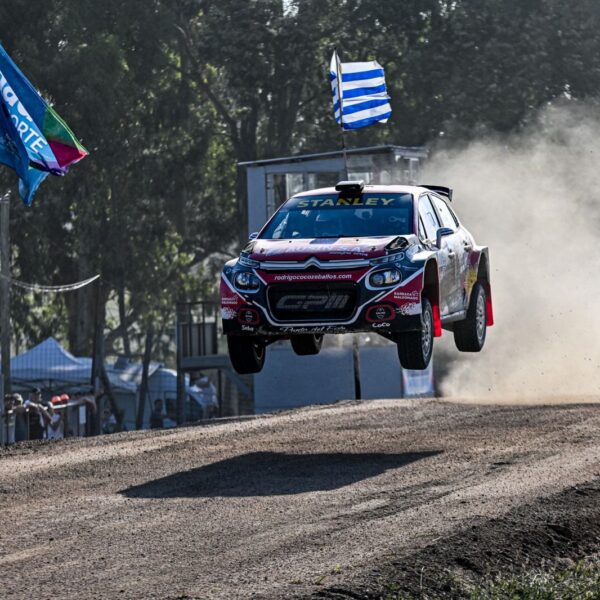 Rodrigo Zeballos brilla con un segundo lugar en el Rally del Atlántico.