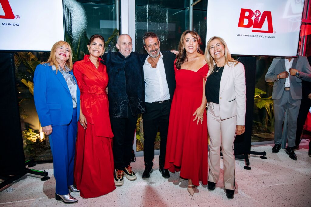 Aurelia Semperena de Bia, Yoselin Bia, Pedro Livni, Claudia Dionigi, Fabián Bia, Karin Bia.