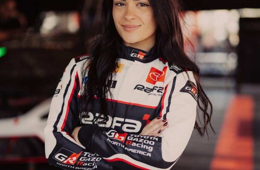 Maite Cáceres: La piloto que lleva a Maldonado a los circuitos del mundo.