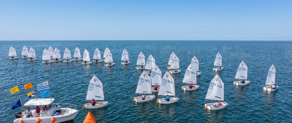 El semillero olímpico en la bahía: el Yacht Club Punta del Este será sede del 54.º Campeonato Sudamericano de Optimist.