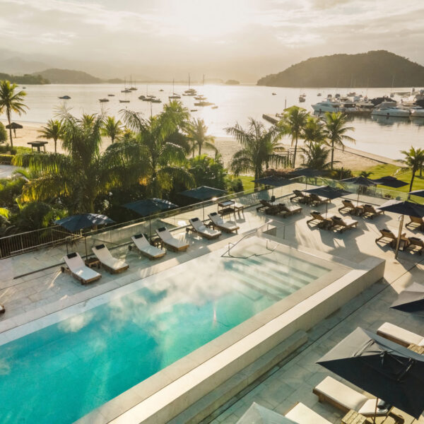 El reino de los mega yates y las 365 islas: Angra dos Reis, la elegancia de Fasano y el santuario de la Costa Verde.
