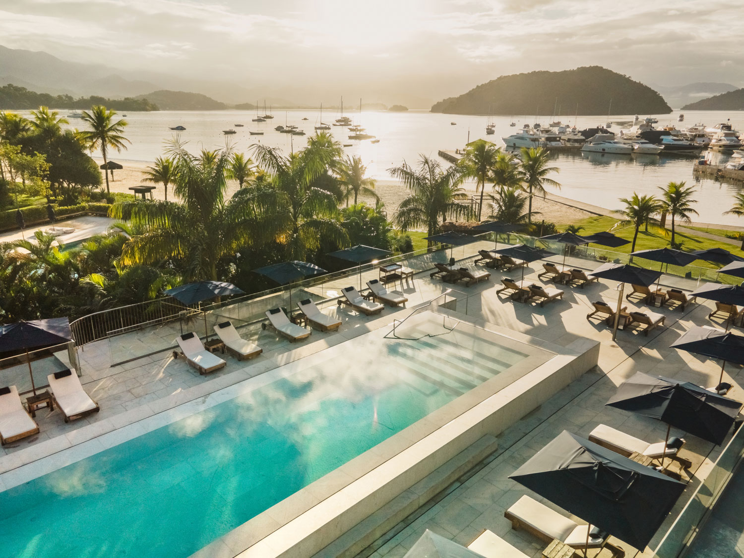 El reino de los mega yates y las 365 islas: Angra dos Reis, la elegancia de Fasano y el santuario de la Costa Verde.