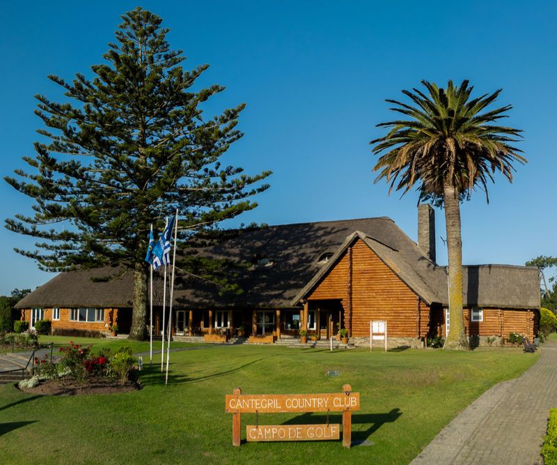 Club House de la Sede Golf del Cantegril Country Club