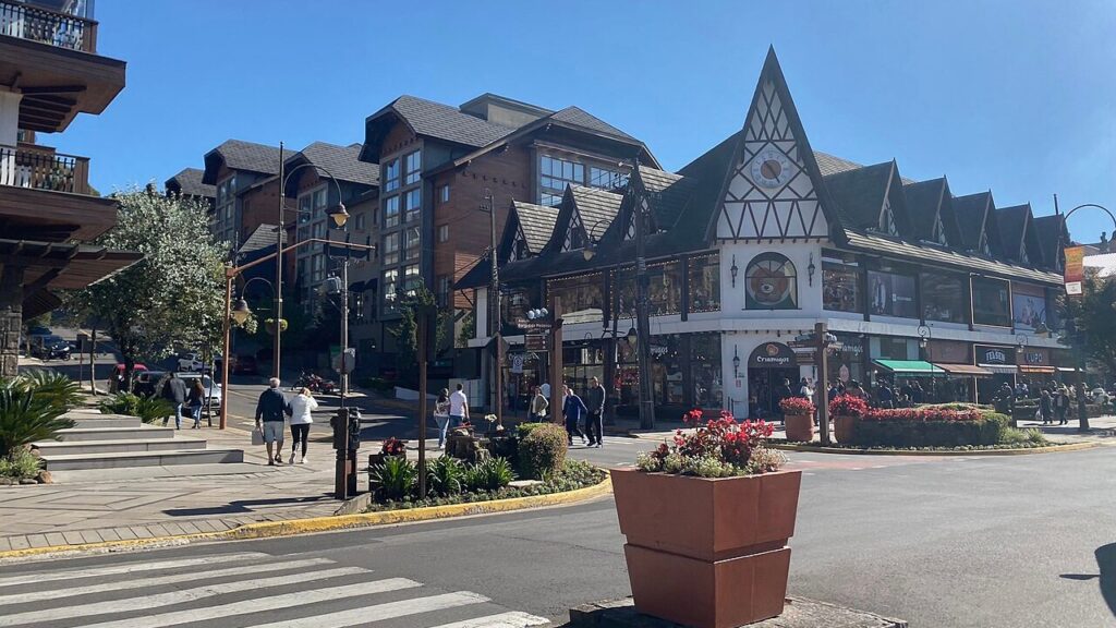 El centro de Gramado, con su arquitectura de inspiración europea, sede de Festuris cada noviembre
