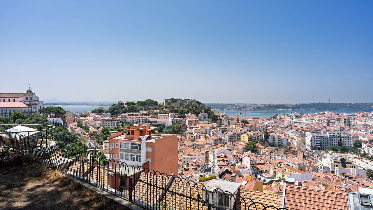 Panorámica de Lisboa desde el Miradouro da Senhora do Monte