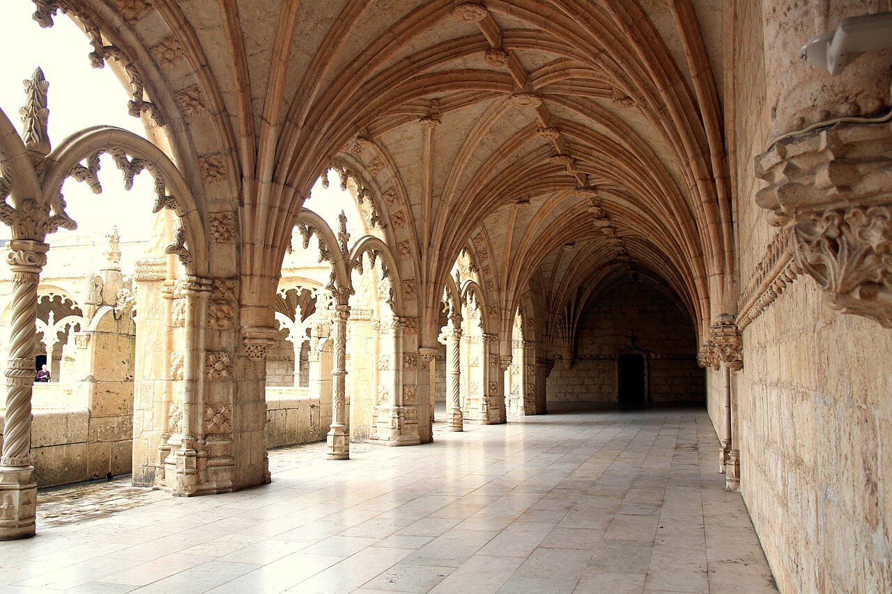 Claustro manuelino del Monasterio de los Jerónimos en Belém