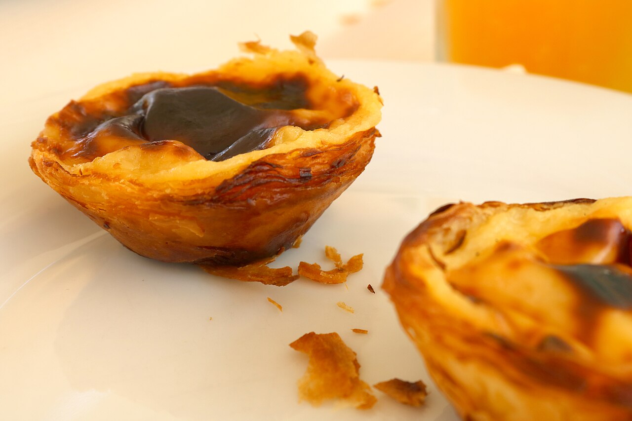 Pastéis de nata recién horneados en Belém