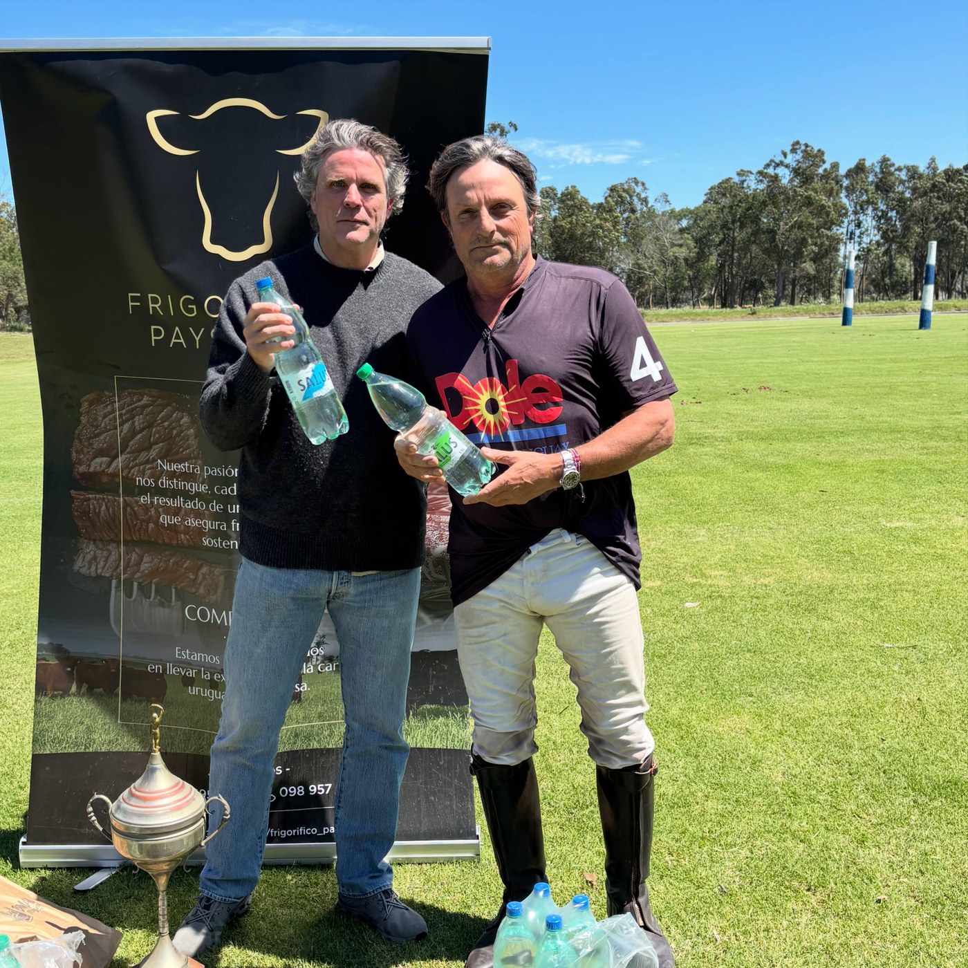 Entrega del premio al jugador más valioso de la Spring Cup 2026